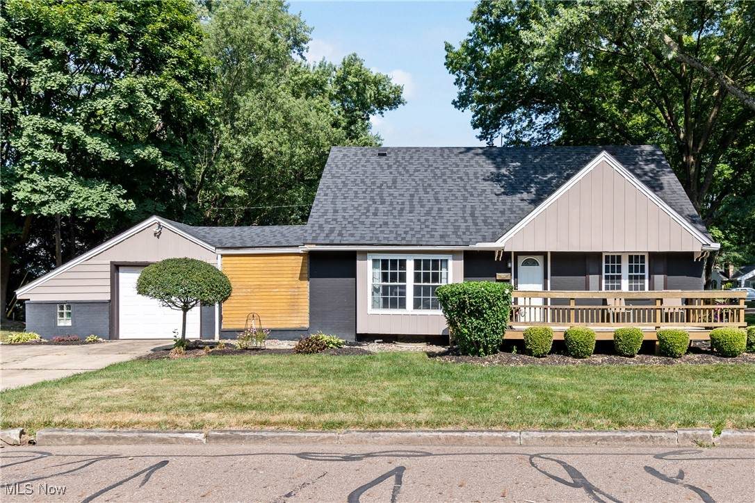 201 Westover Drive - Photo 1
