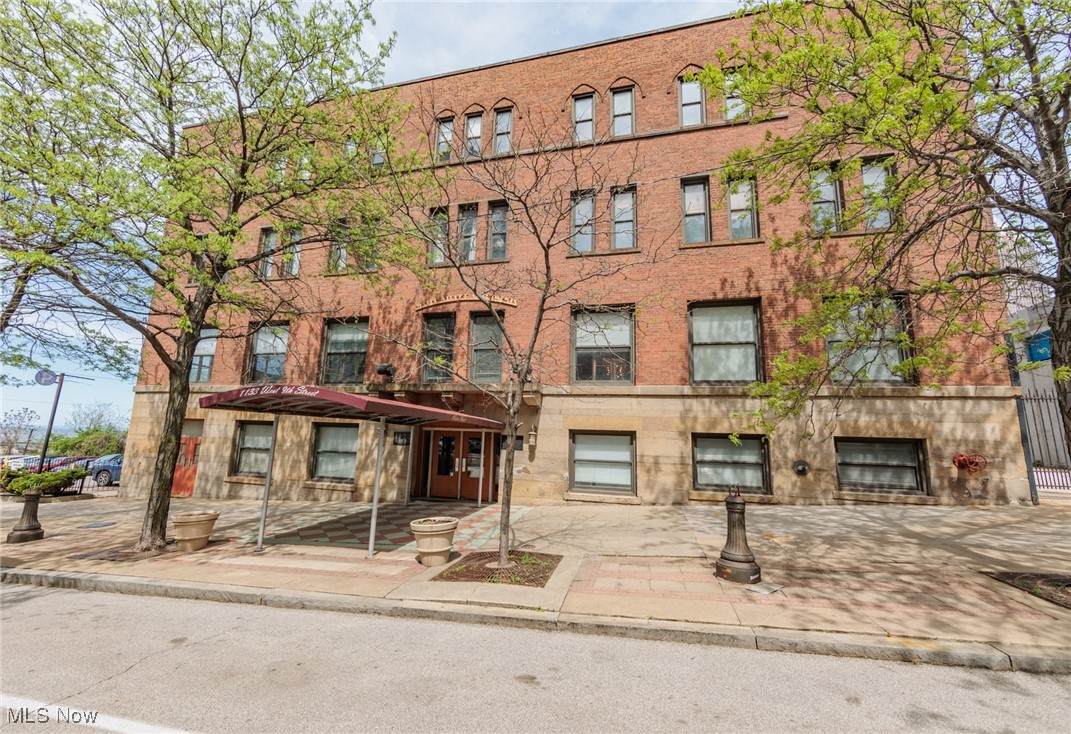1133 9th Street - Photo 1