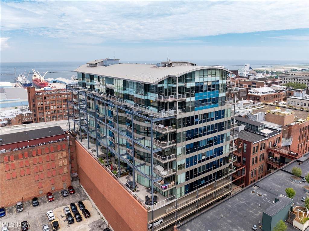 701 Lakeside Avenue - Photo 1