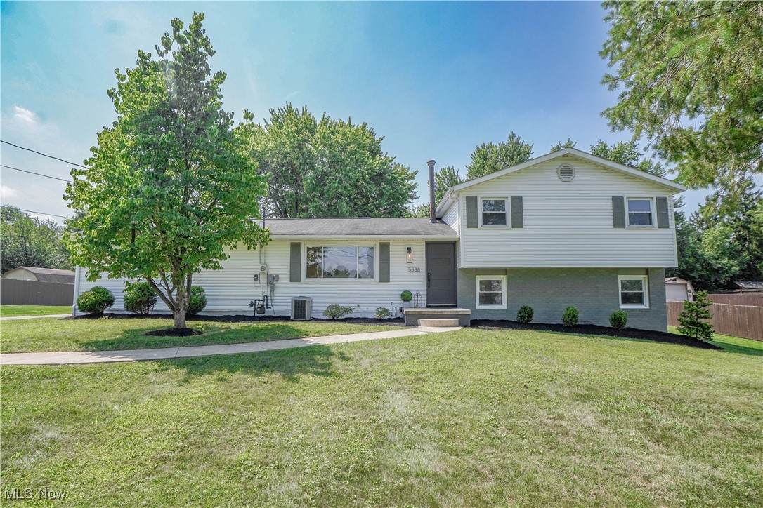 5888 Longview Street - Photo 1