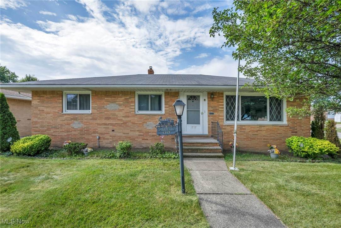 1717 Hope Haven Drive - Photo 1