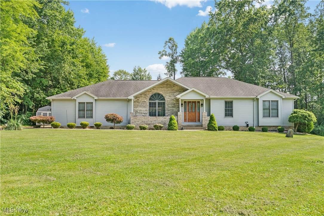 5537 Walnut Grove Circle - Photo 1