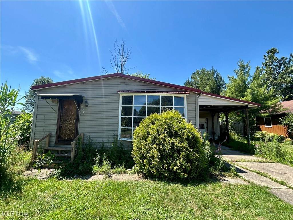 465 Stallion Court - Photo 1