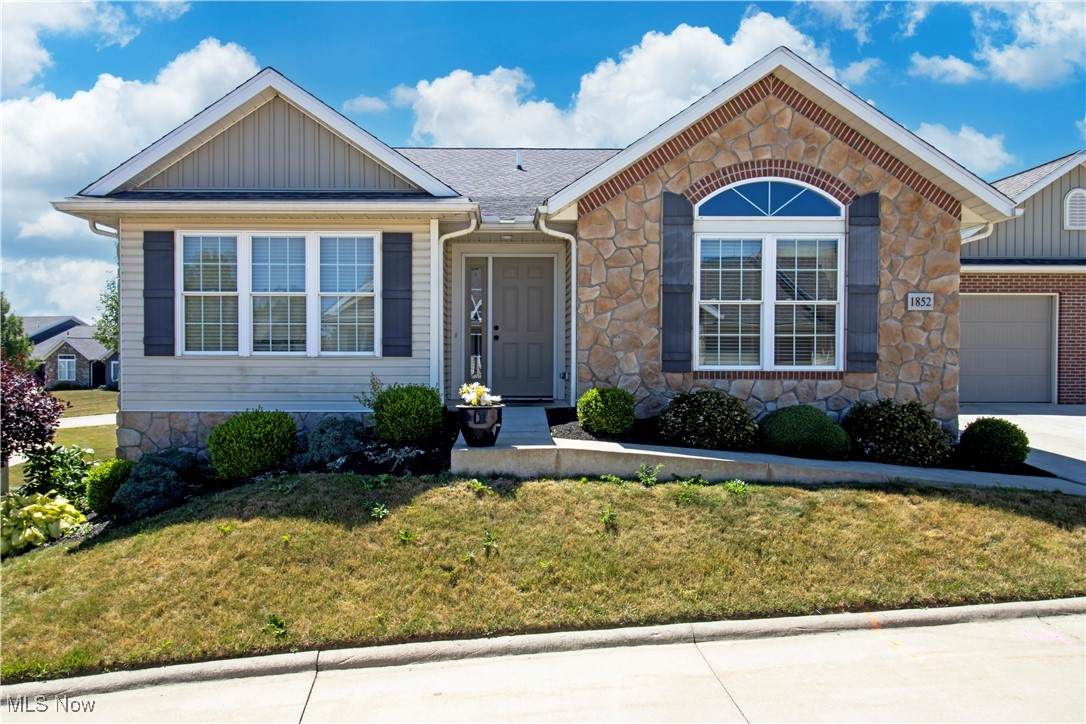 1852 Blackberry Lane - Photo 1