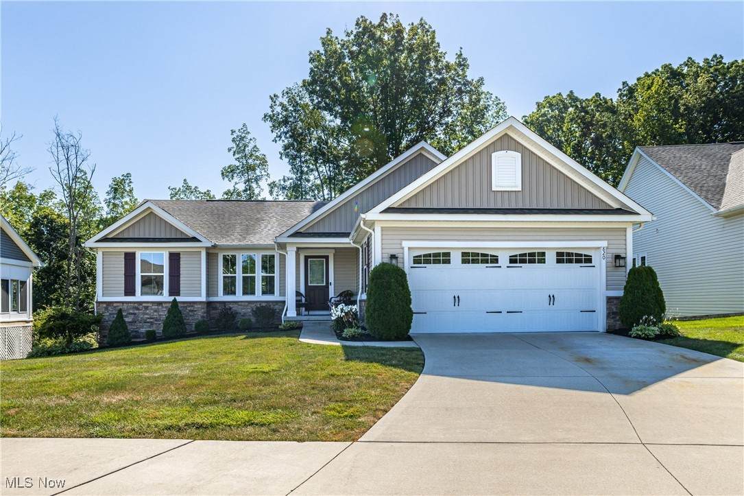 820 Sunrise Circle - Photo 1