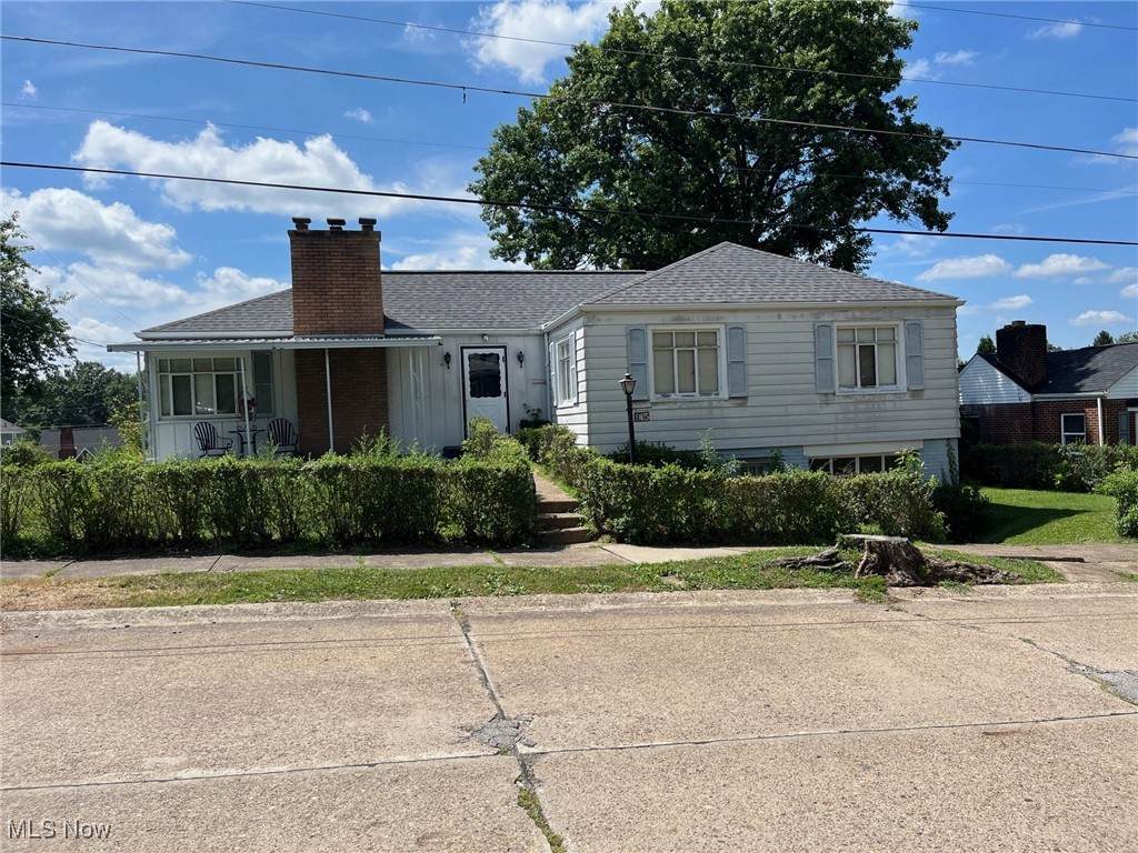 915 Oxford Boulevard - Photo 1