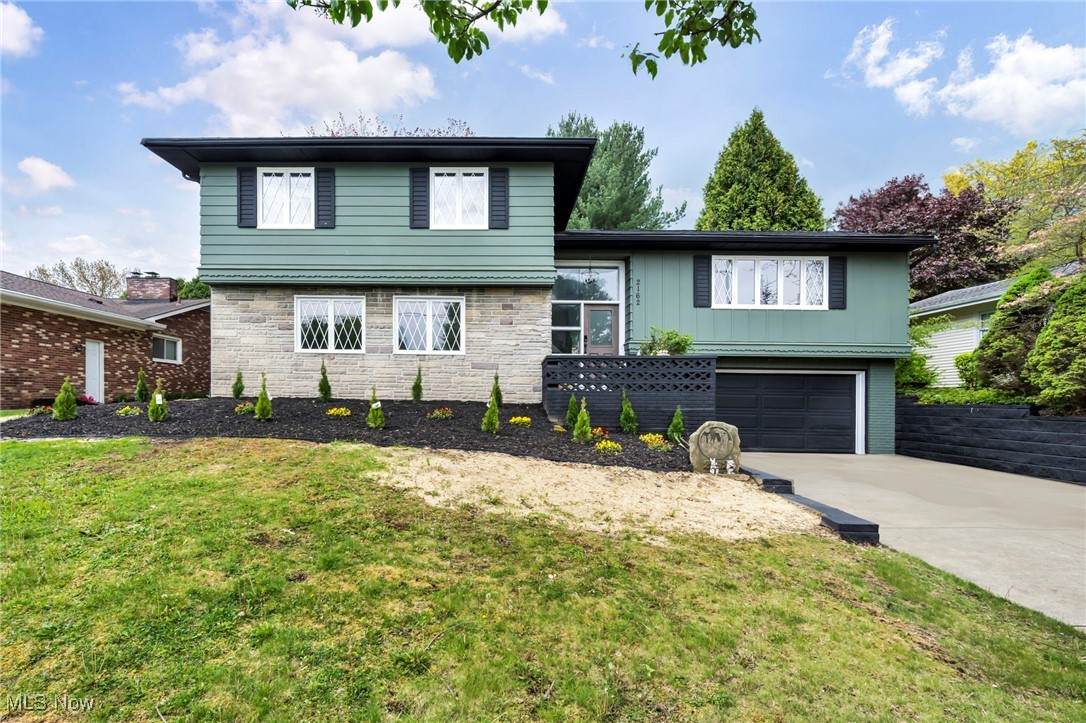 2162 Daniels Avenue - Photo 1