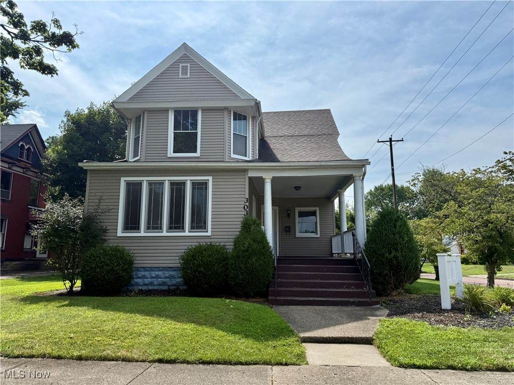303 4th Street - Photo 1