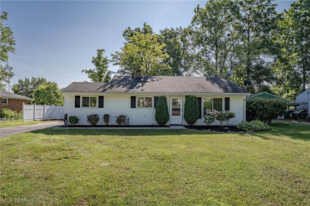 329 Cynthia Drive - Photo 1