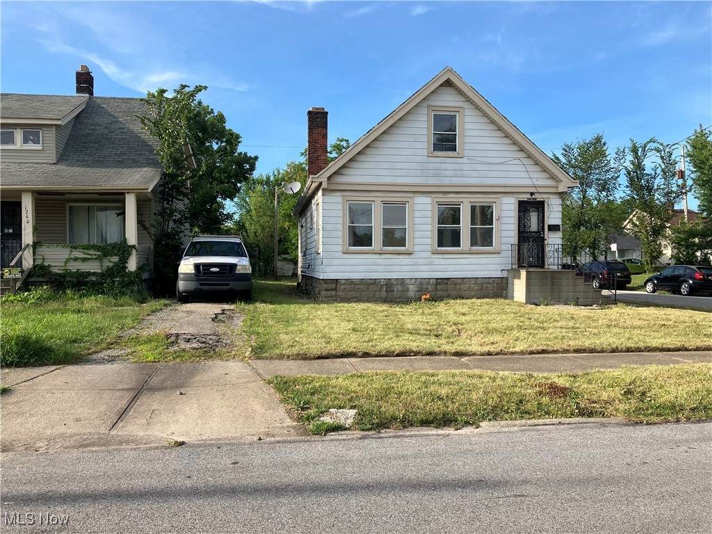 12613 Revere Avenue - Photo 1