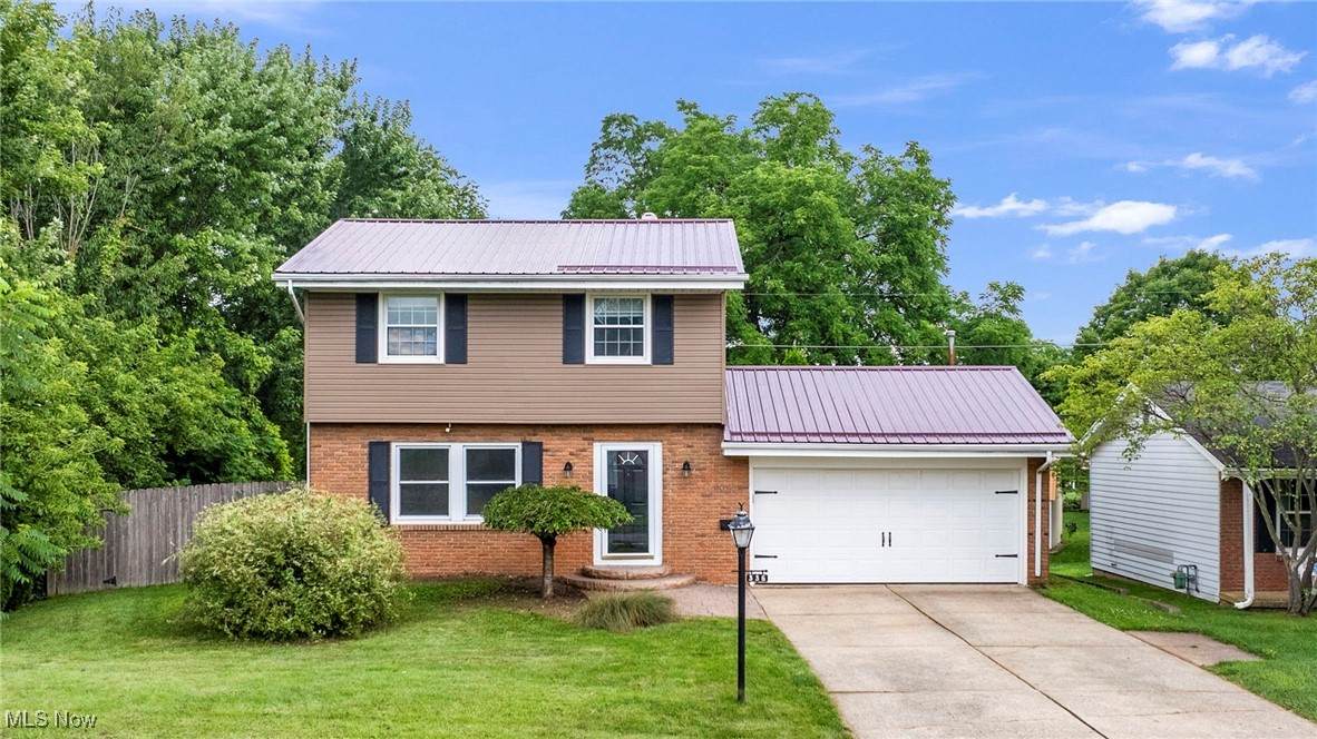 336 Sherwood Drive - Photo 1