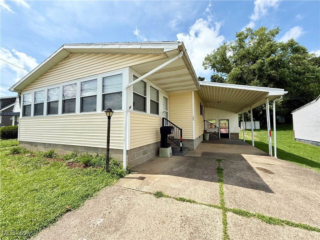 705 Camden Avenue - Photo 1