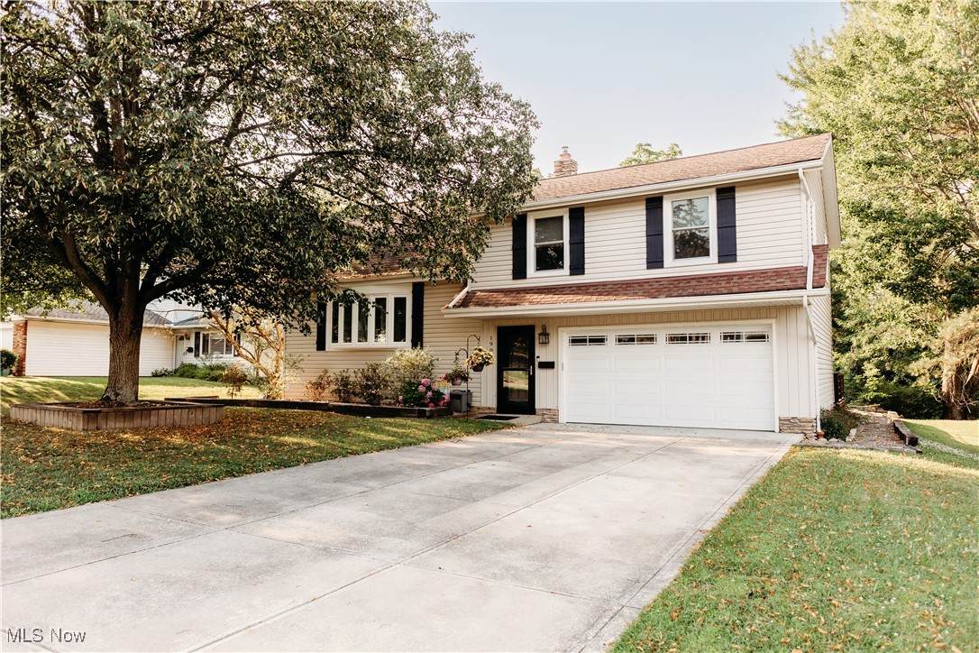 1909 Laurel Drive - Photo 1