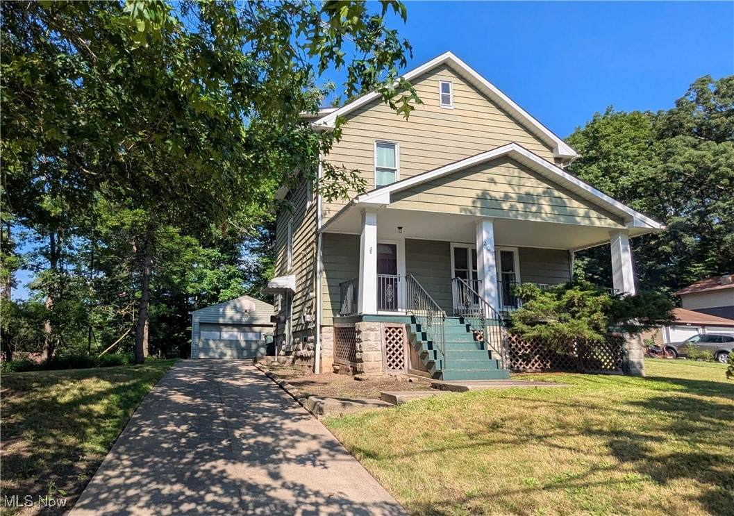 207 Forest Drive - Photo 1