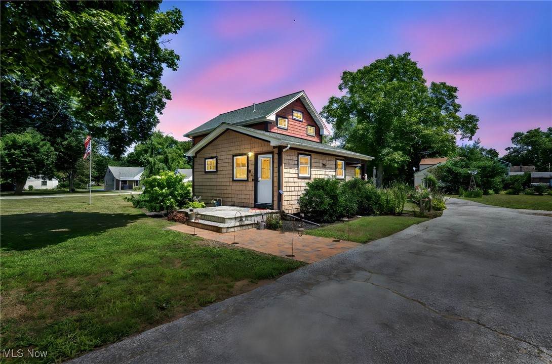 860 Park Road - Photo 1