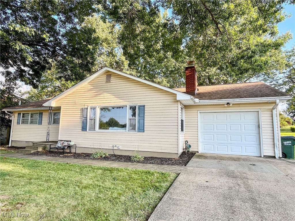 212 Beechwood Street - Photo 1
