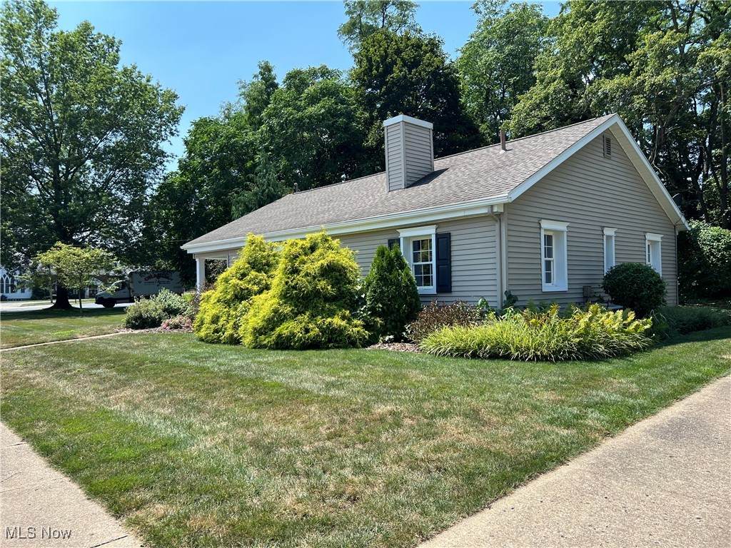 640 Wooster Avenue - Photo 1