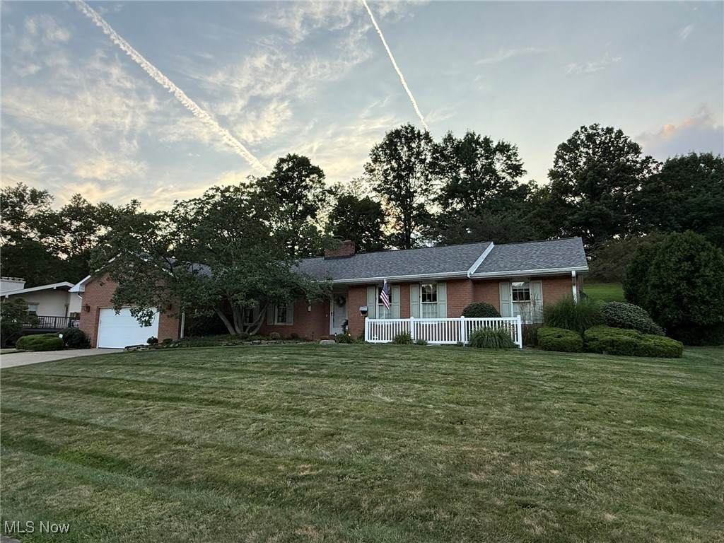 1242 Lakeview Road - Photo 1