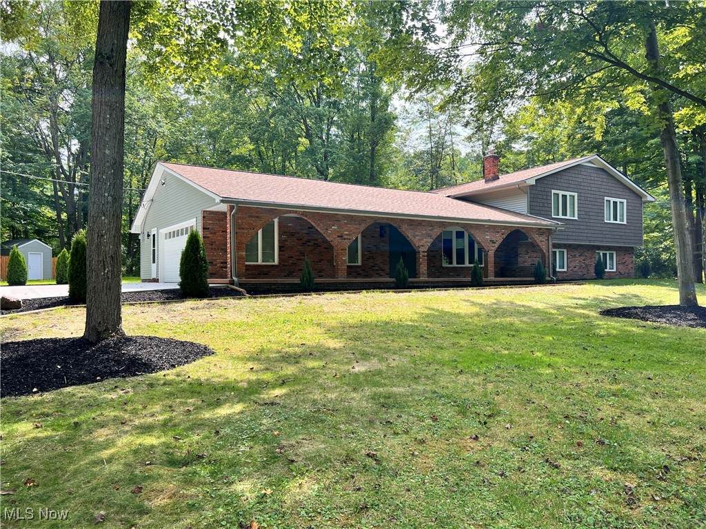 704 Echo Drive - Photo 1