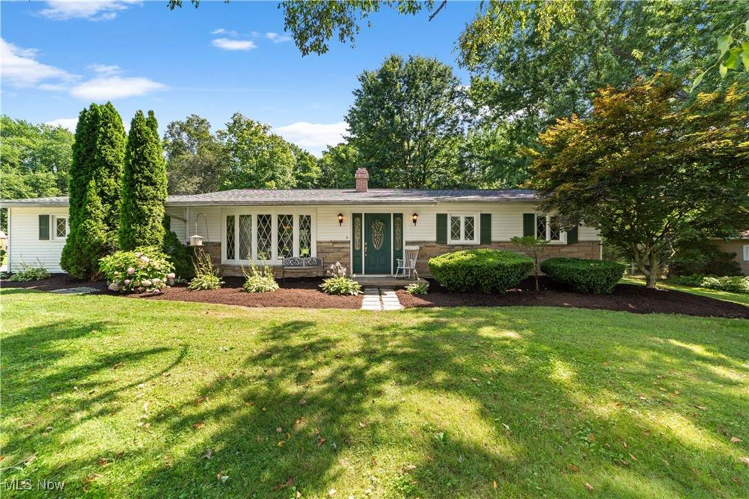 583 Sherwood Drive - Photo 1