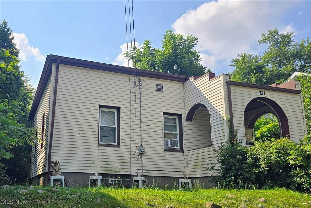 721 Eastland Avenue - Photo 1