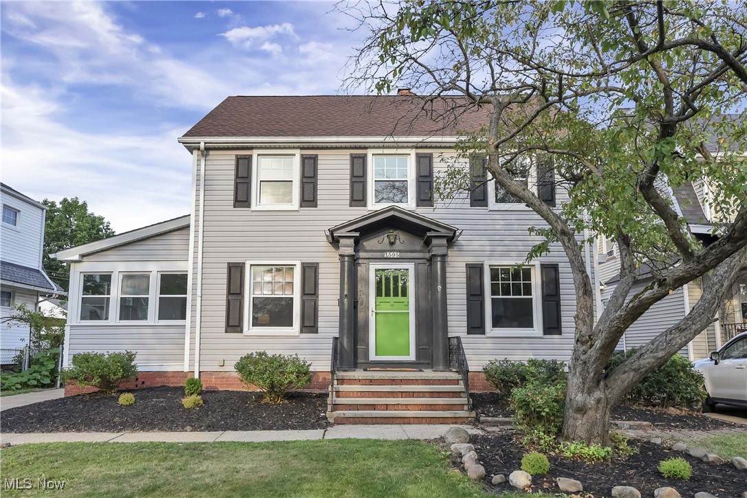 1595 Chesterland Avenue - Photo 1
