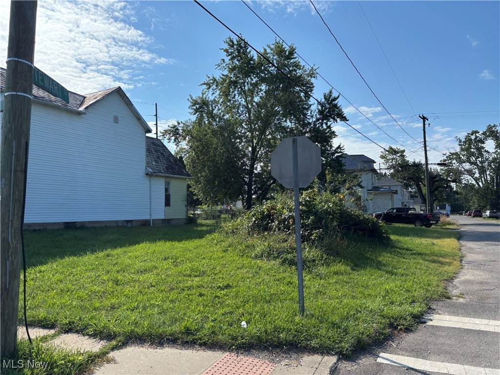 1848 Ridge Avenue - Photo 1