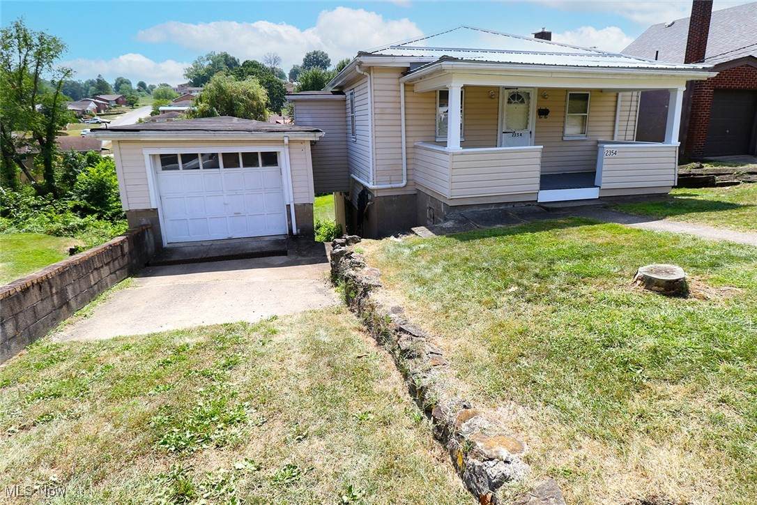 2354 Chestnut Street - Photo 1