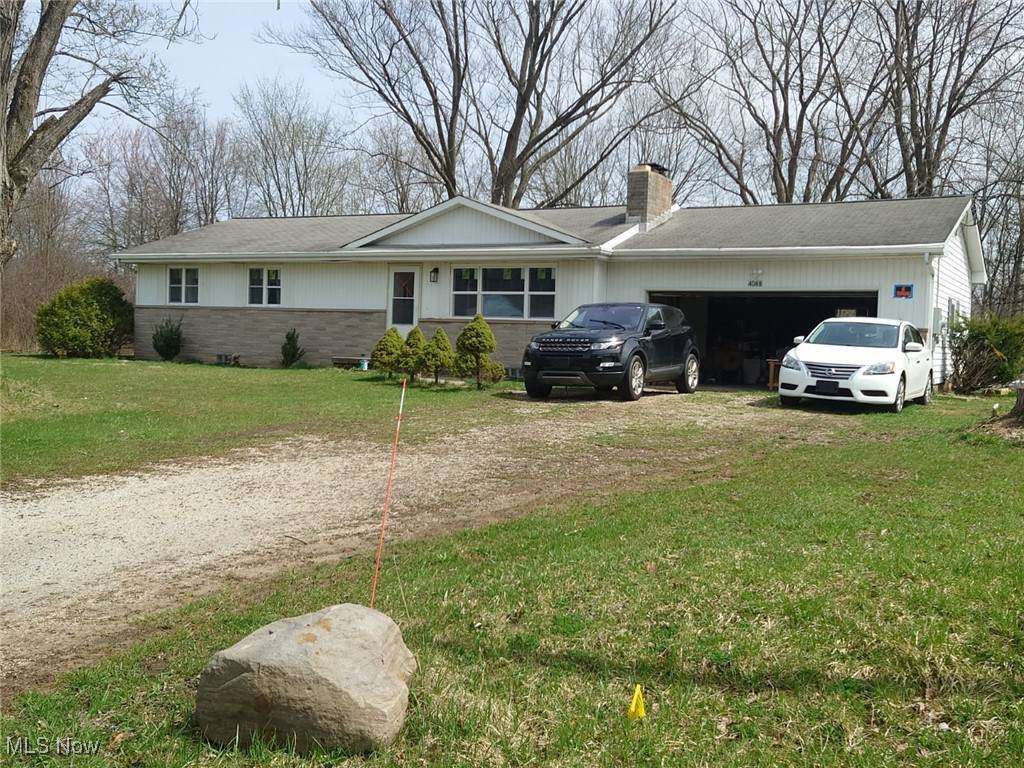 4088 Lynwood Drive - Photo 1