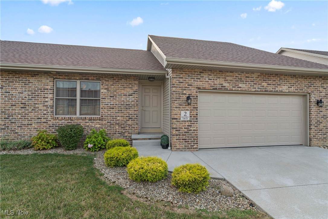 2 Bayview Circle - Photo 1