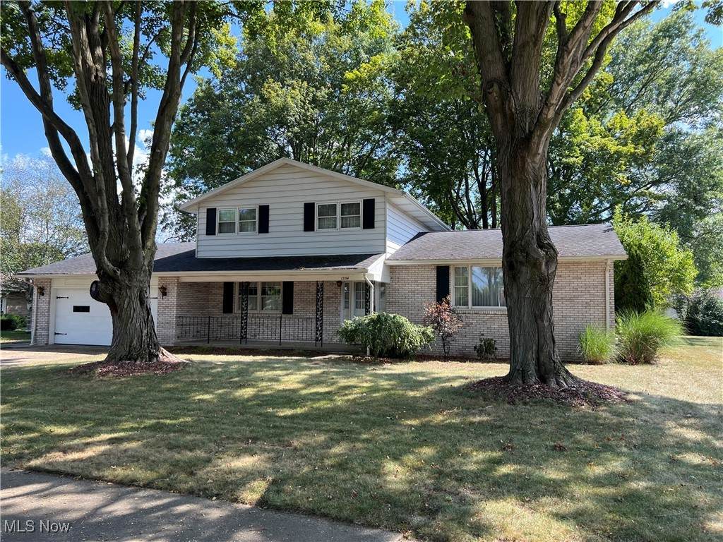 1354 Independence Circle - Photo 1