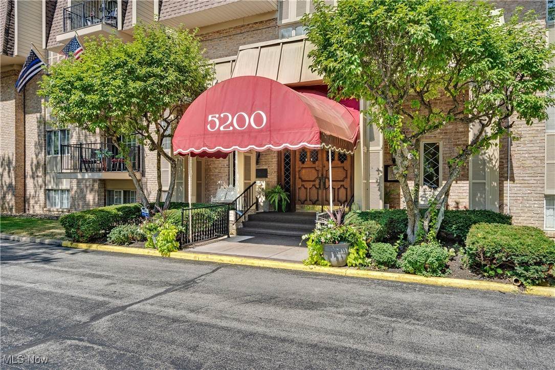 5200 West Boulevard - Photo 1