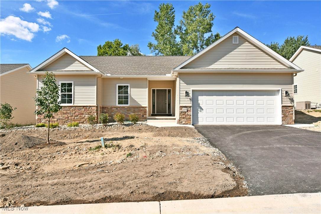 2271 Saddlebrook - Photo 1