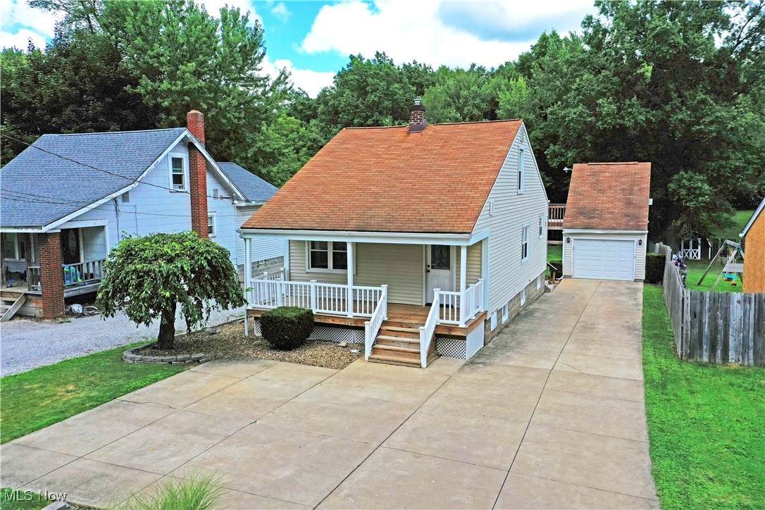 1120 Tibbetts Wick Road - Photo 1