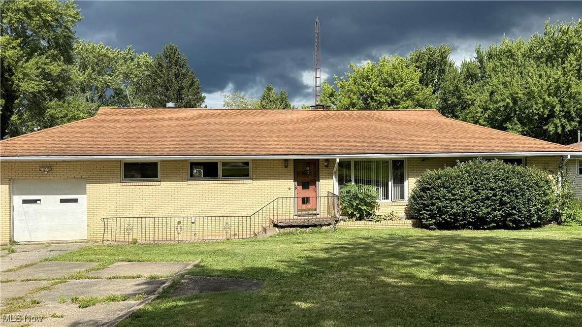 1414 Niles Cortland Road - Photo 1