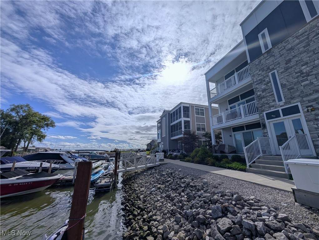 2564 Waterside Court - Photo 1