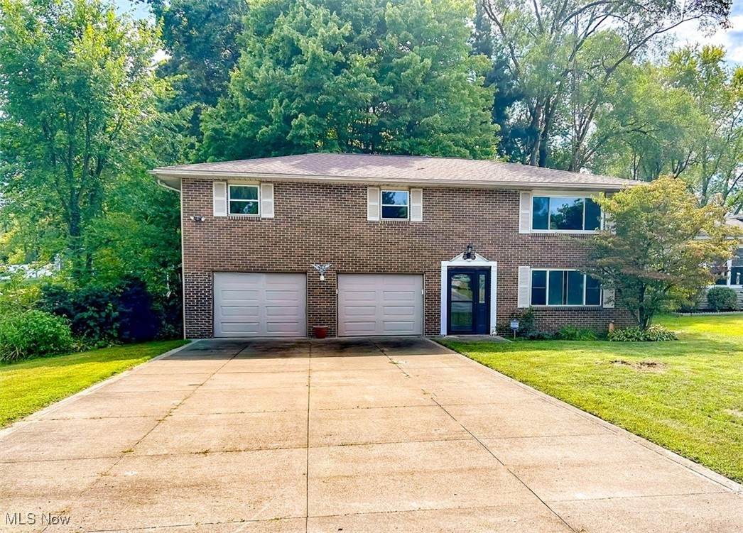 3467 Briardale Drive - Photo 1