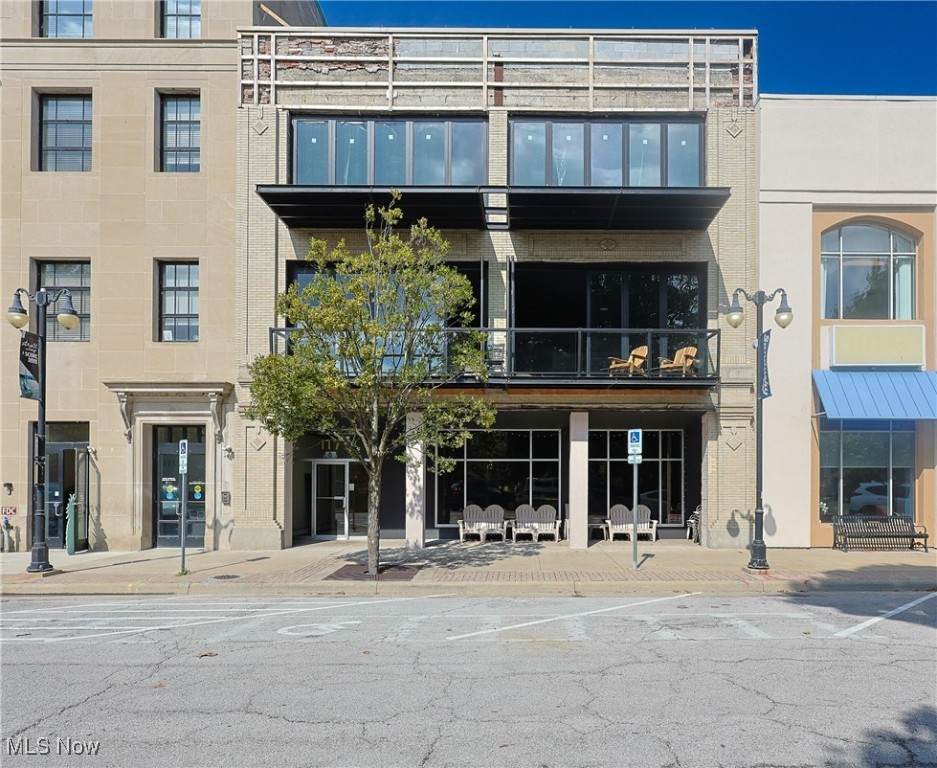 123 Washington - Photo 1