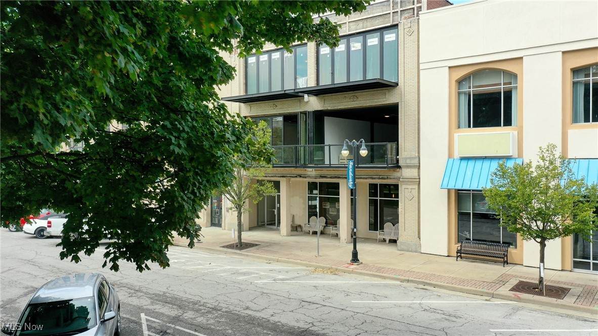 125 Washington - Photo 1