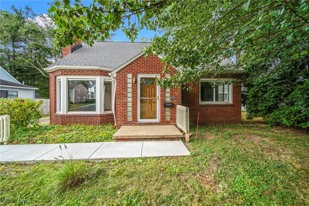 1505 Marlowe Avenue - Photo 1