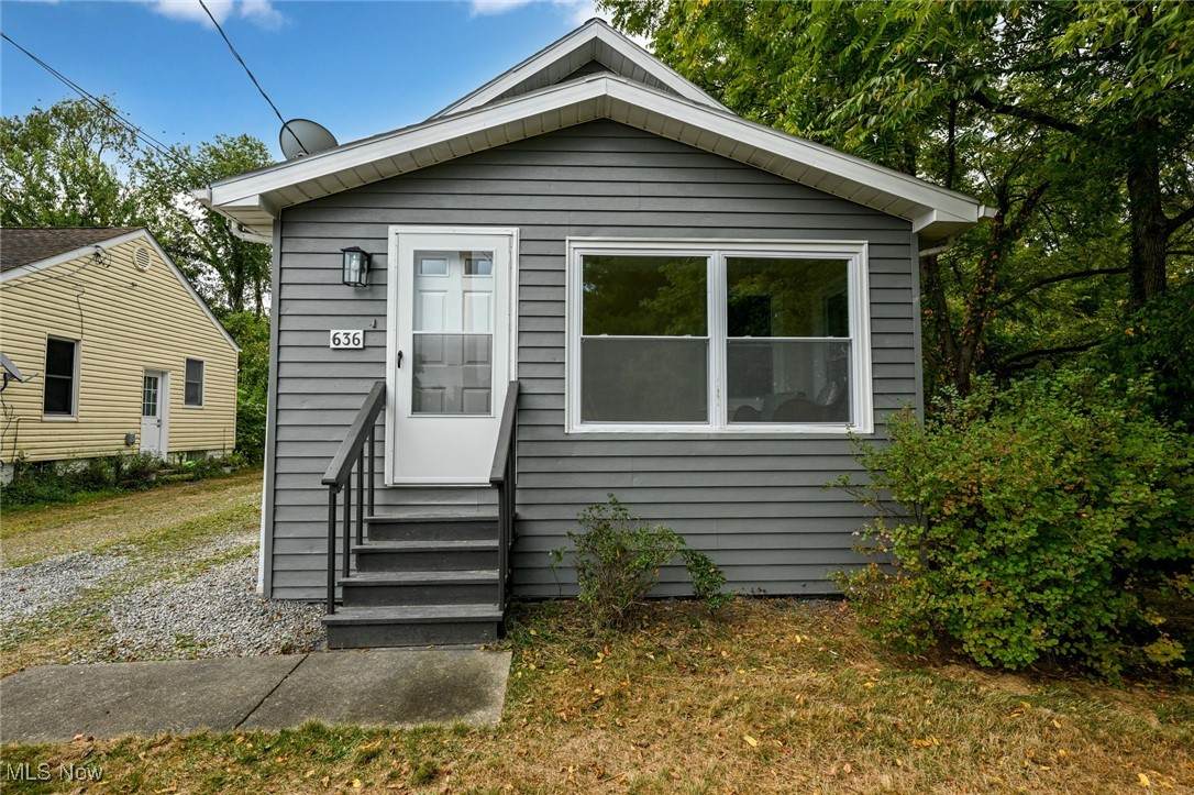 636 Flora Avenue - Photo 1