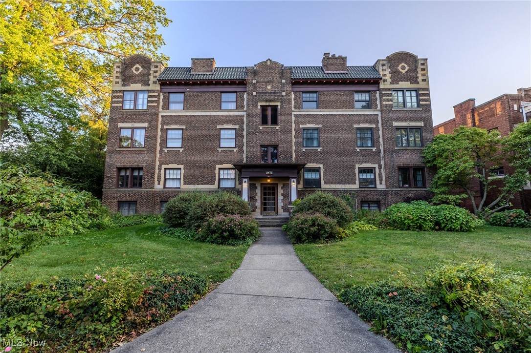 2472 Overlook Road - Photo 1