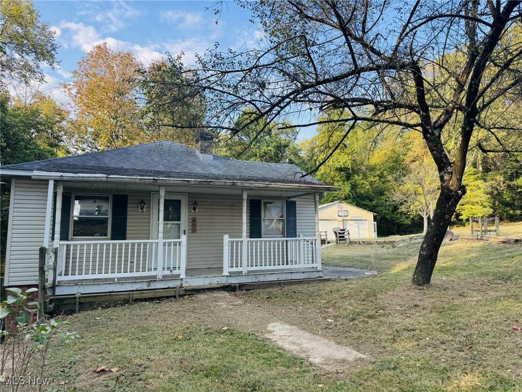 401 Summit Street - Photo 1