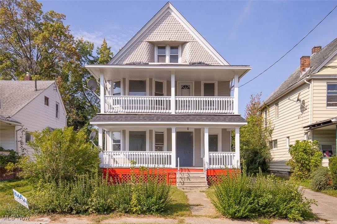 692 128th Street - Photo 1