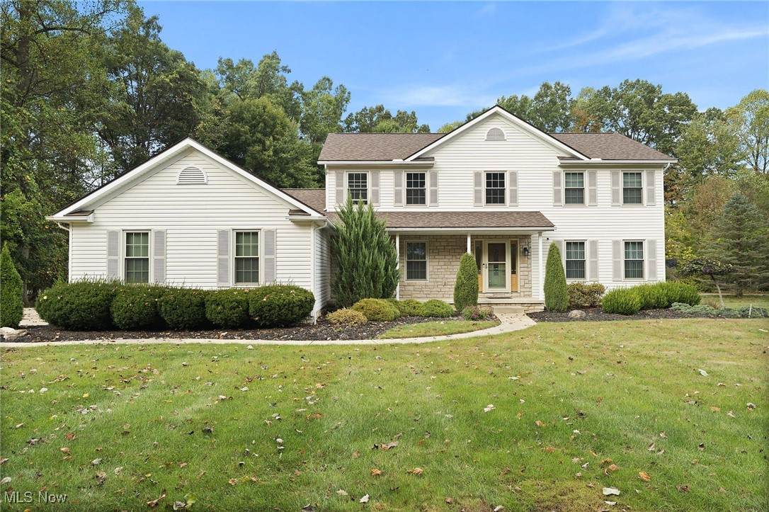 1103 Oakwood Drive - Photo 1