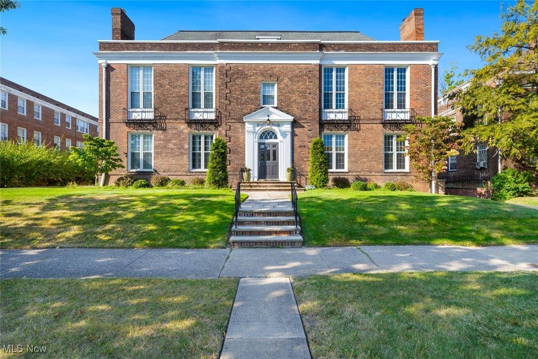 2808 Van Aken Boulevard - Photo 1