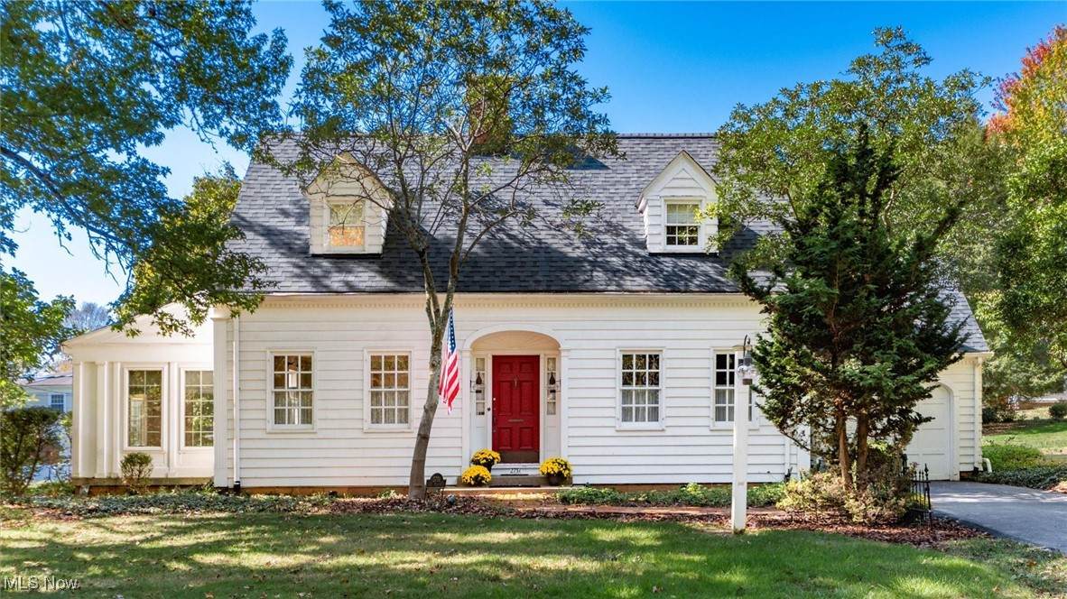 2751 Ridgewood Circle - Photo 1