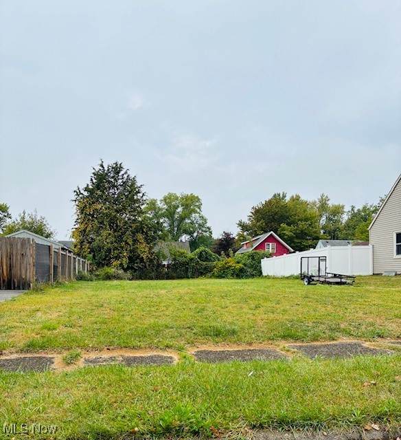 902 Chinook Avenue - Photo 1