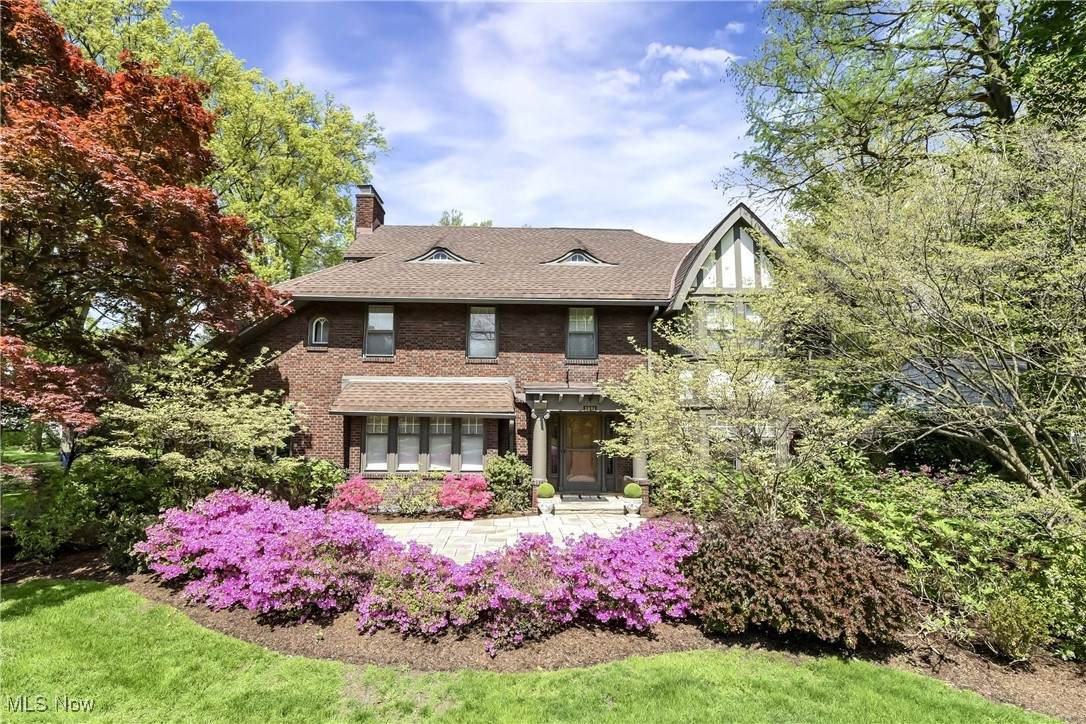 2831 Fairmount Boulevard - Photo 1