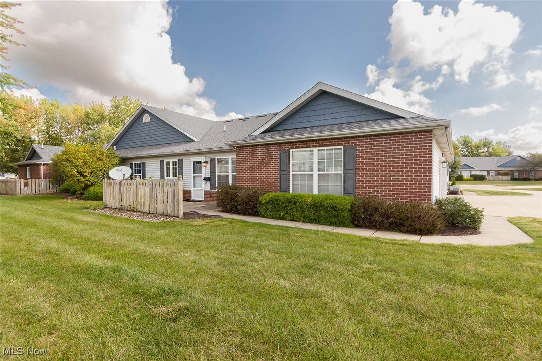 517 Heather Woods Drive - Photo 1